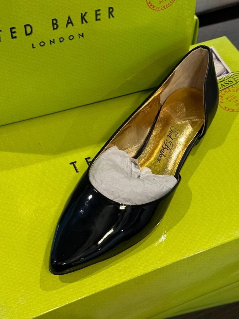 Ted Baker Nilia Black Patent Leather Flat Designer Shoes Womens 8